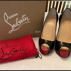 Christian Louboutin New Very Privé  patent leather peep toe pumps.